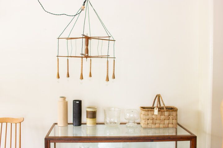 吉祥寺で週3日だけオープン。北欧や英国の一点ものに出会える、暮らしの道具と家具のお店「CINQ HOME」