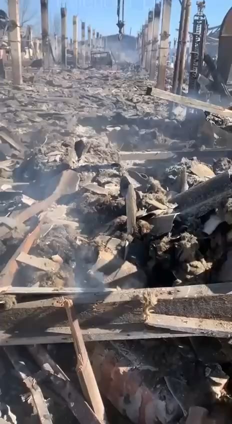 ウクライナのFP-2無人機が現場に衝突した後、ザポリージャにあるロシアの無人機倉庫に残された残骸の映像 - 2026年4月