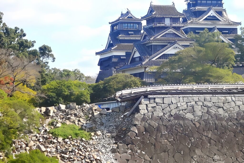 日本と中国、熊本城修復と人型ロボット開発