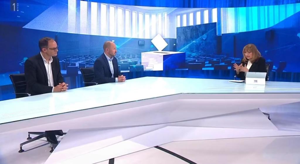 オドメヴィのプレゼンターは、盗聴の内容に言及した対話者を遮る