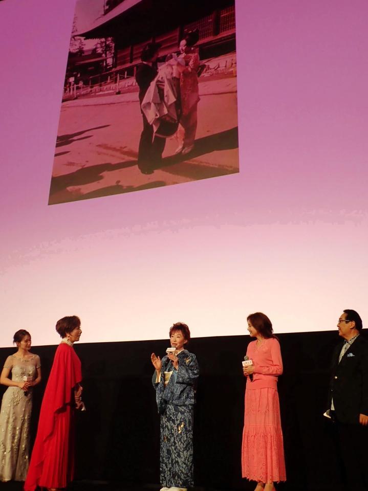 三田佳子８４歳 久々に取材の場に現れた 美しく凛とした姿 凄い大女優オーラ - デイリースポーツ