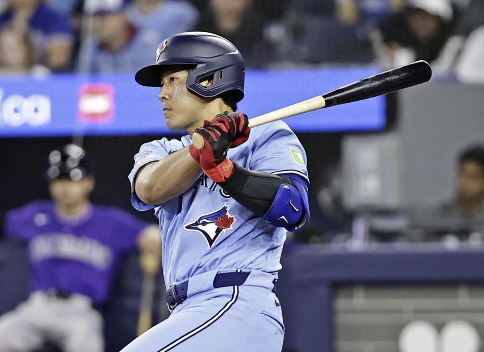 岡本和真が先制の２点タイムリー！弾丸ライナーで左翼手の頭上ぶち抜くも二塁で痛恨タッチアウト チャレンジも判定覆らず - デイリースポーツ