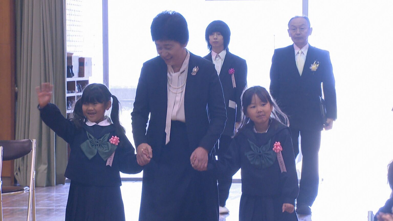 移住者増加で2025年に再開 離島の小中学校に3人の新入生 在校生とともに新たな一歩 香川・丸亀市広島 | KSBニュース | KSB瀬戸内海放送 移住者増加で2025年に再開 離島の小中学校に3人の新入生 在校生とともに新たな一歩 香川・丸亀市広島 | KSBニュース | KSB瀬戸内海放送