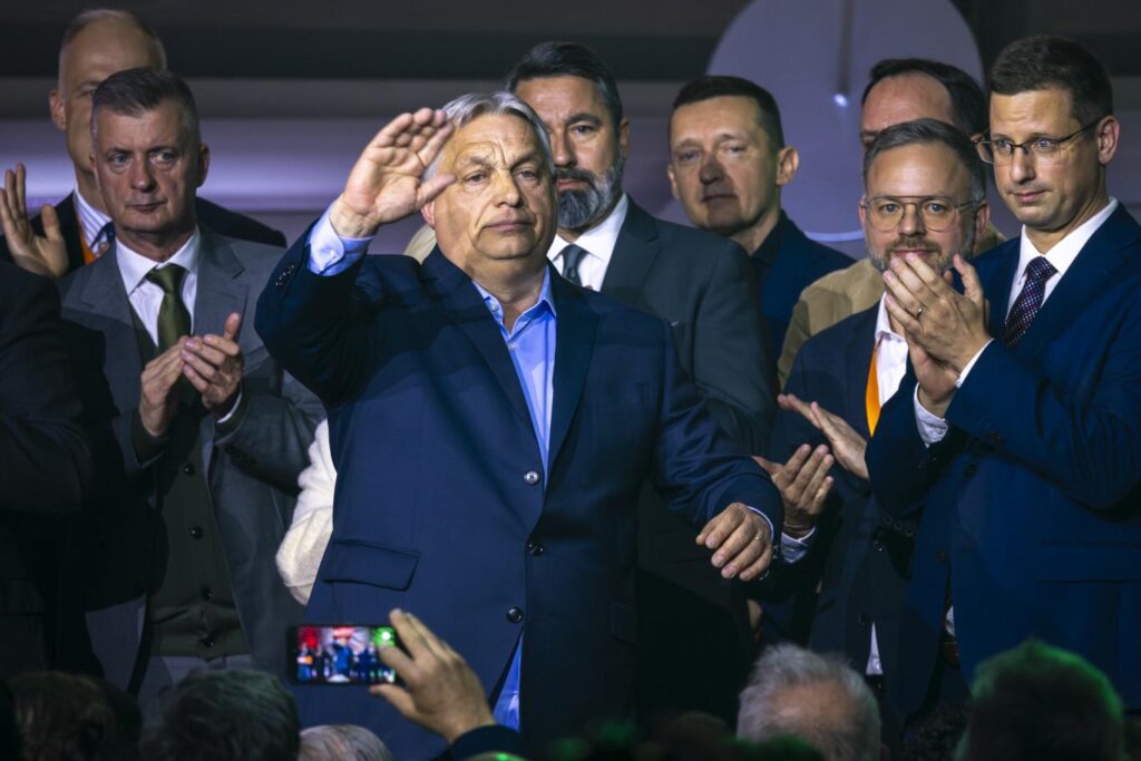 ヴィクトル・オルバン氏は任務を返上し、議会には議席を持たない