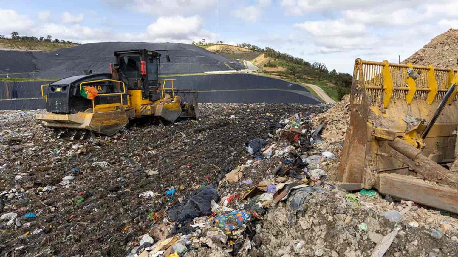 ポルトガルの埋立地は満杯になりつつある、ポルトガル人は習慣を変えるのに5年必要