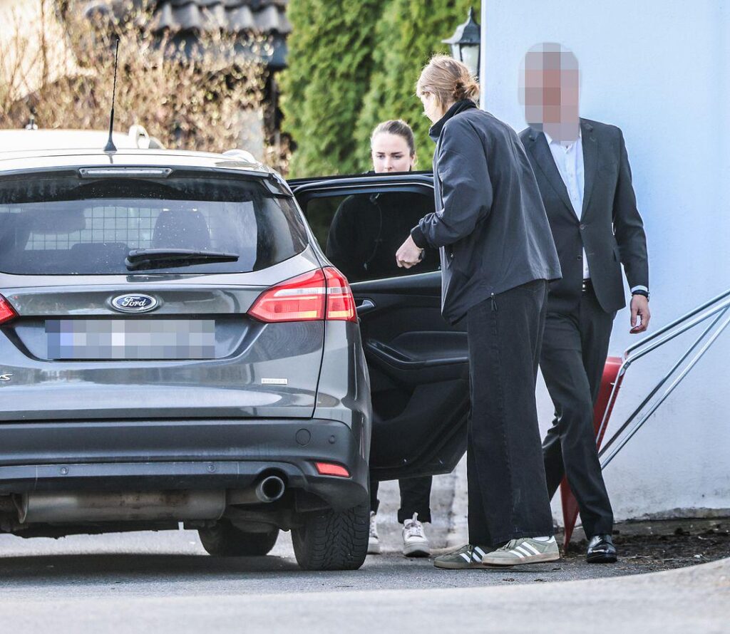 ここで、最高の弁護人がオコクリムによって逮捕されます