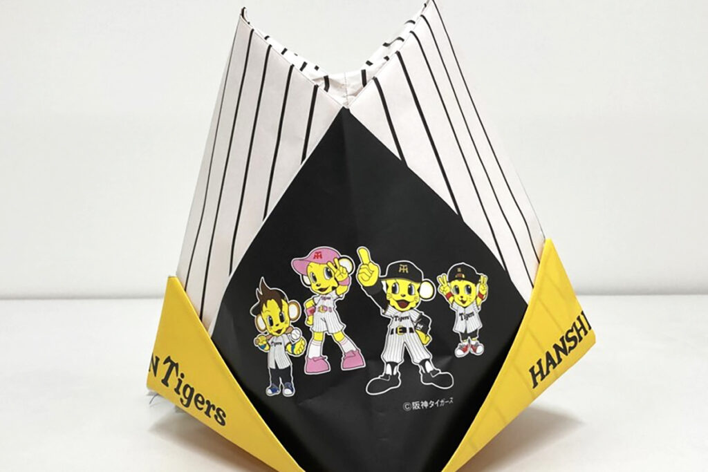 じゃんけんに勝てば無料！大阪・百貨店で「阪神タイガース紙かぶと」＆「菖蒲」を配布 | Lmaga.jp