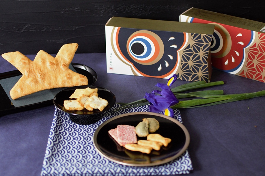 「赤坂柿山」の煎餅などが入った端午の節句（6袋1296円）