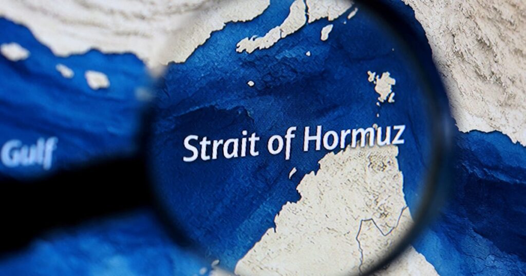 オマーンとイラン、ホルムズ海峡問題で協議 円滑な通航手段を検討へ - 日本経済新聞