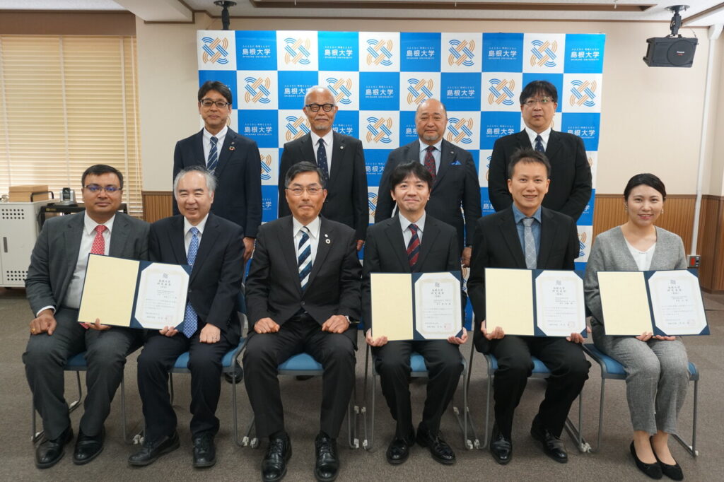 令和７年度島根大学研究表彰 表彰式を挙行しました | 国立大学法人 島根大学