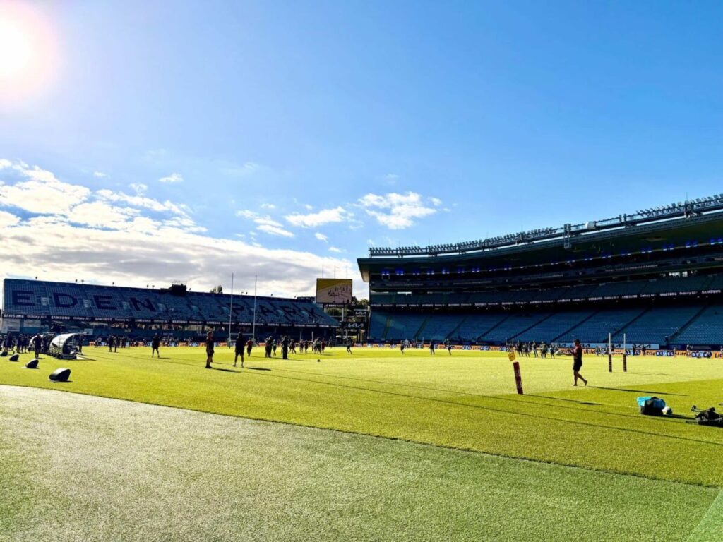 【ラグビーと暮らす NZ編／Vol.1】前日の渡英断念。翌日、NZ行きを決断。人生を「論点思考」する。 | COLUMN | Just RUGBY