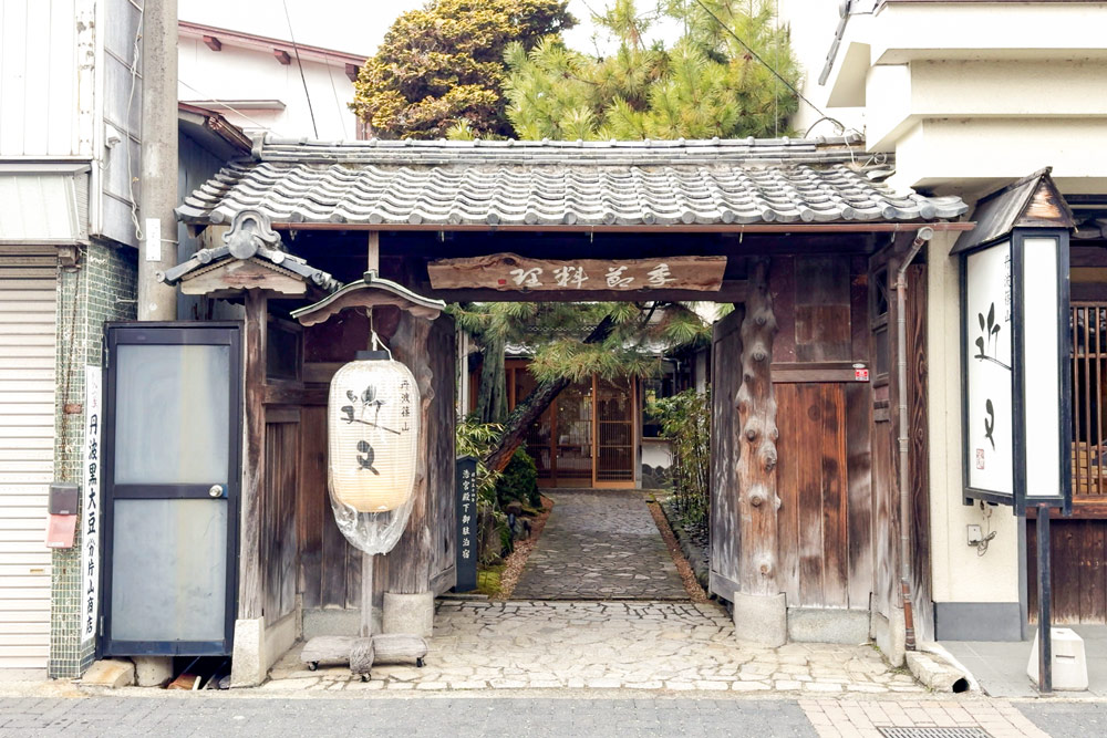 ※人気のため、食事の際は事前の予約をおすすめします