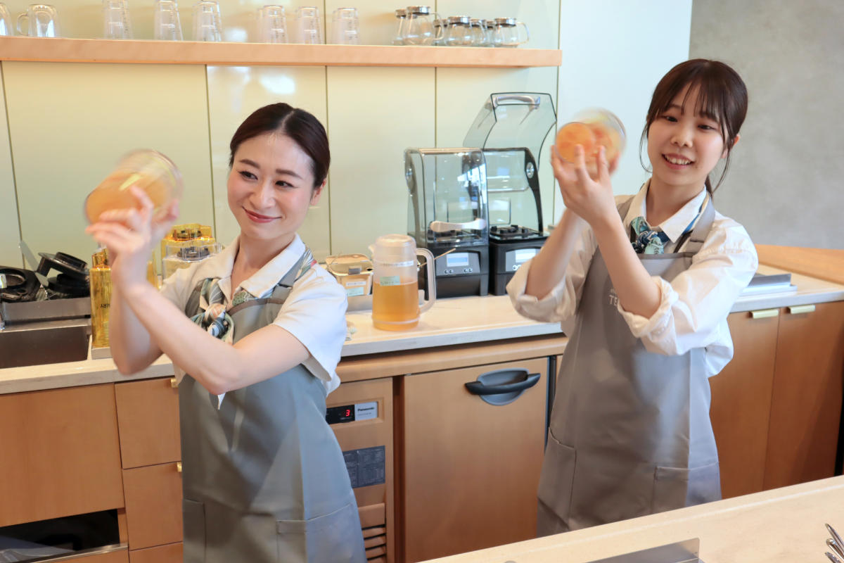 ティーの華やかな魅力を奏でる♪ピオレ姫路にオープン『スターバックス ティー＆カフェ』 [画像]