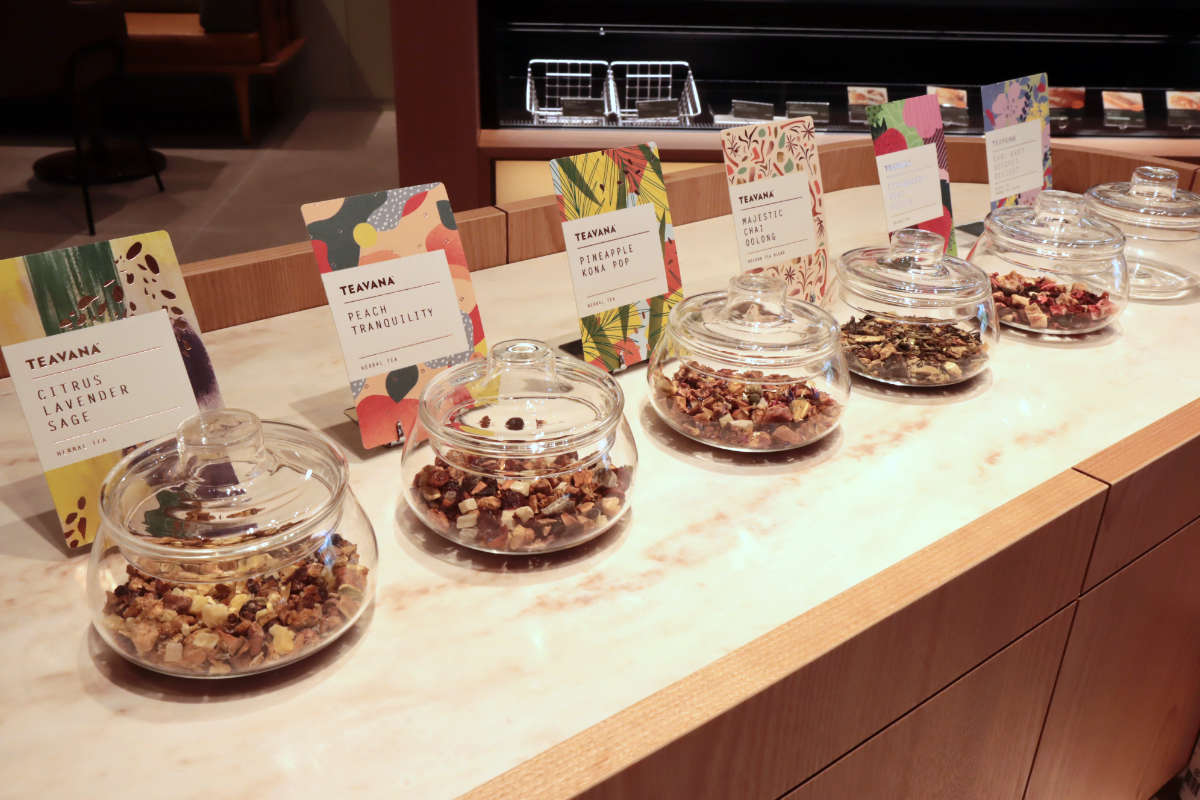 ティーパックや茶葉の販売もあり、香りを試してみることも可能♪