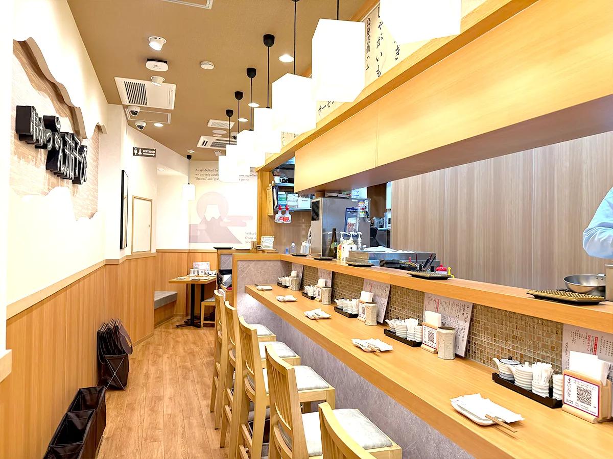 自分専用ソースに串かつをドボン！姫路駅近『串かつ さん茄子び』泉州水なすも絶品◎ [画像]