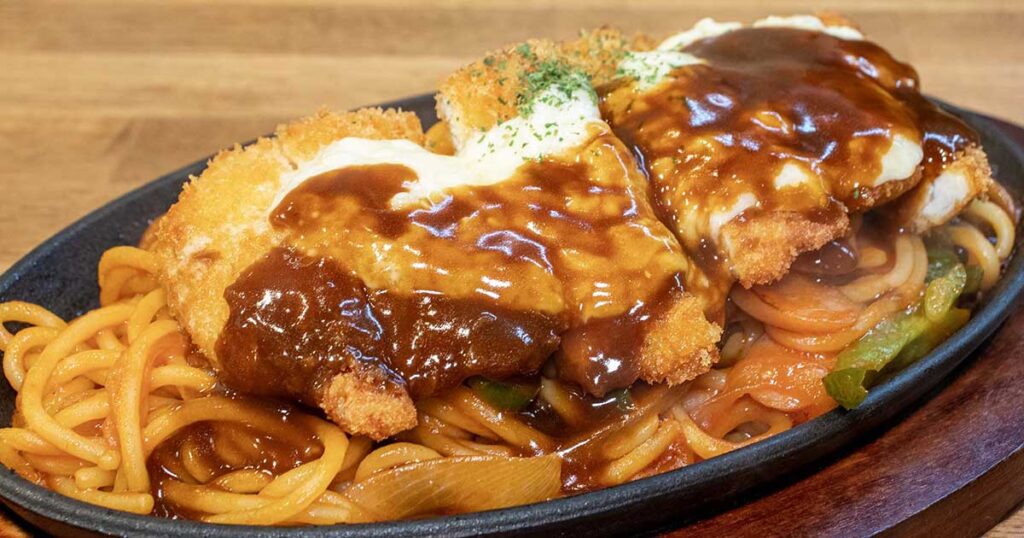 総重量600g近く!? 西宮北口『大阪スパゲッティキング』のガッツリ系ナポリタン | Kiss PRESS(キッスプレス)