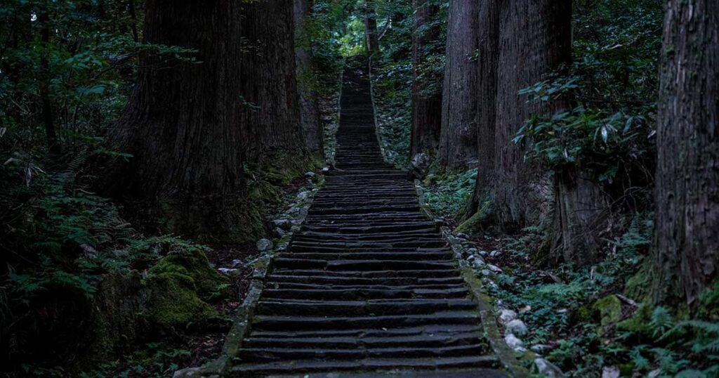 富裕層の間で2軒の「はしご」がブームに！ 山形の「山菜」と「ジンギスカン」の名店とは？ | 日本人の9割は知らない 世界の富裕層は日本で何を食べているのか？