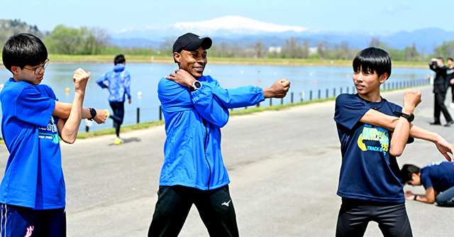 県縦断駅伝・熱走70回 未来へのたすき（５）　外国出身選手の加入｜山形新聞