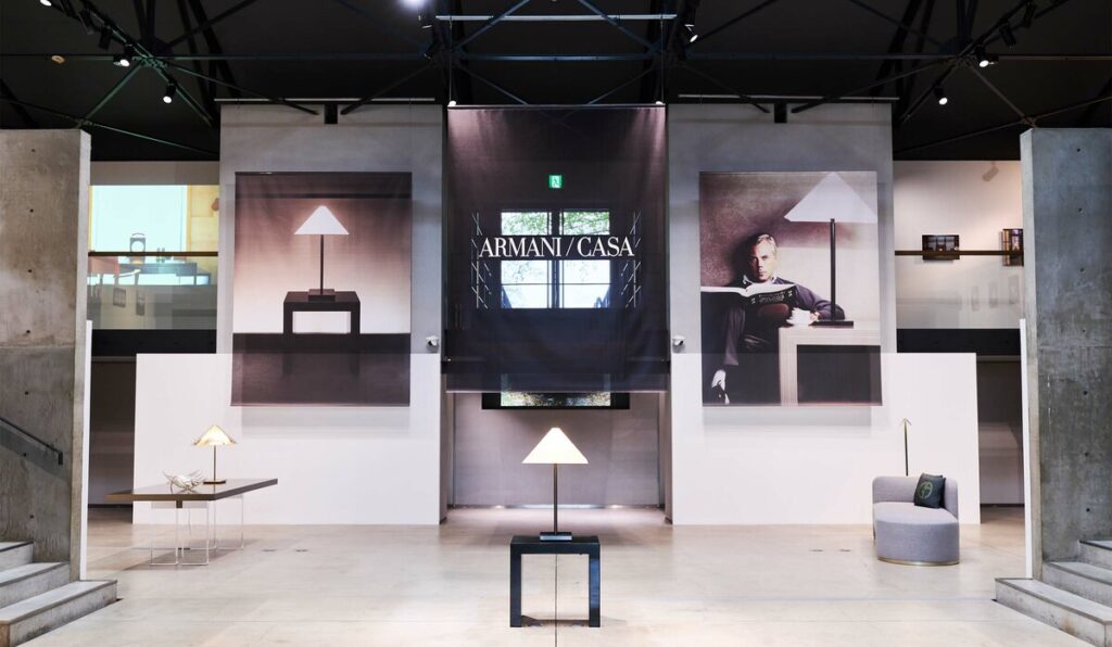 【ARMANI/CASA】ブランドの世界観を体現するインスタレーション『ARMANI/CASA 展 ― 光と空間が描く、静かなエレガンス』 | Precious.jp（プレシャス）
