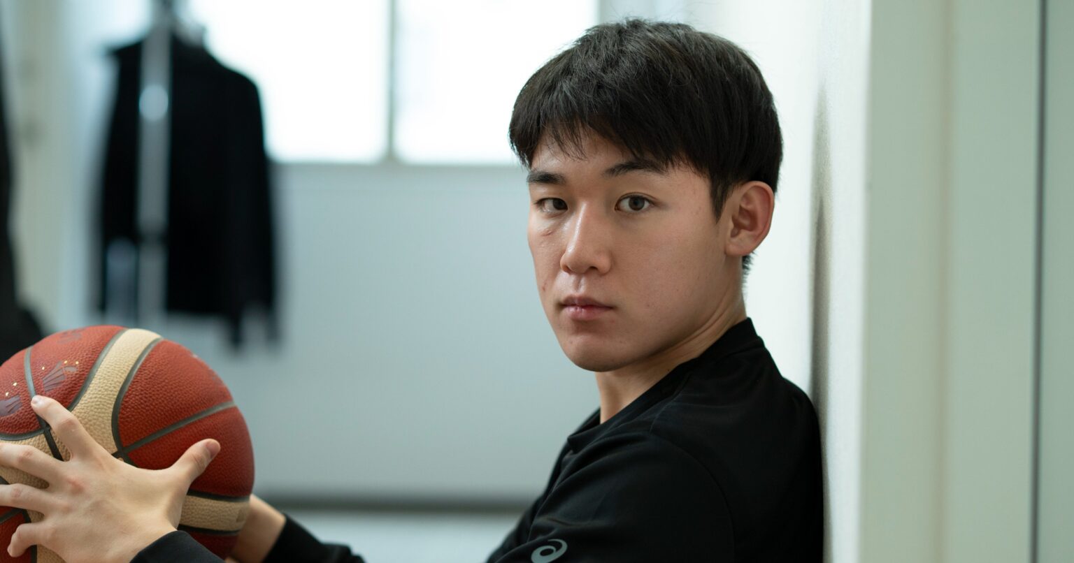 15歳でスペインへ→今季からBリーグ加入…異色の“逆輸入”バスケットボール選手はなぜ欧州を選んだ？ 現地で感じた「アメリカとの違い」とは - Bリーグ - Number Web