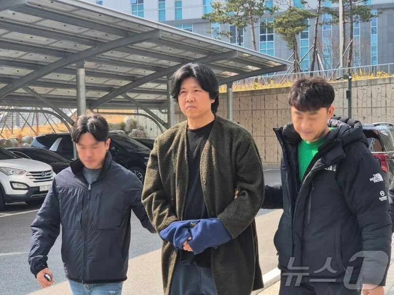 法廷へ向かうキム・バダ(c)news1