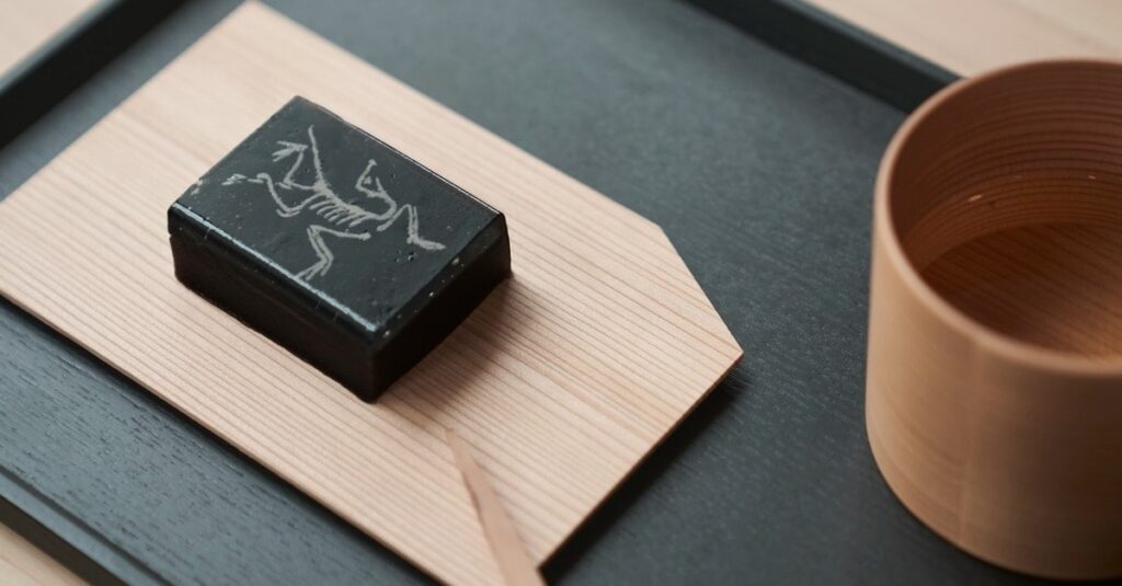 【東京・高尾山】アークテリクスが山のふもとに“茶屋”　 シューズ＆ベストを体感できるポップアップ開催中