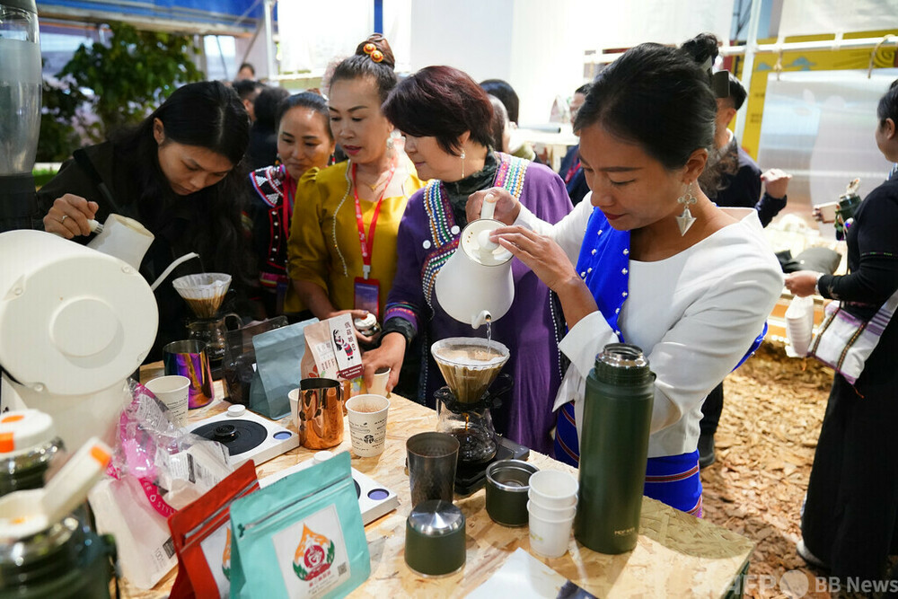 【三里河中国経済観察】全国両会の会場で、書記や省長が地元の「売り込み」　写真1枚　国際ニュース：AFPBB News