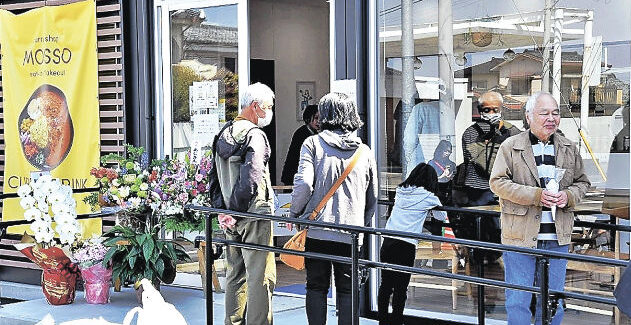 千代田町に新たな交流拠点「赤岩ベース」♪　クレープ店とカレー店がオープンしましたよ | とりぷれ