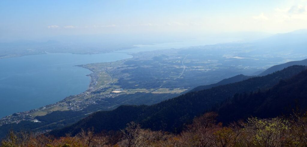 【GWにおすすめ】琵琶湖の絶景と近江牛を堪能できる「道の駅 びわ湖大橋米プラザ」 滋賀の美味しいものが大集合！琵琶湖大橋を一望できる絶景スポット | LIMO