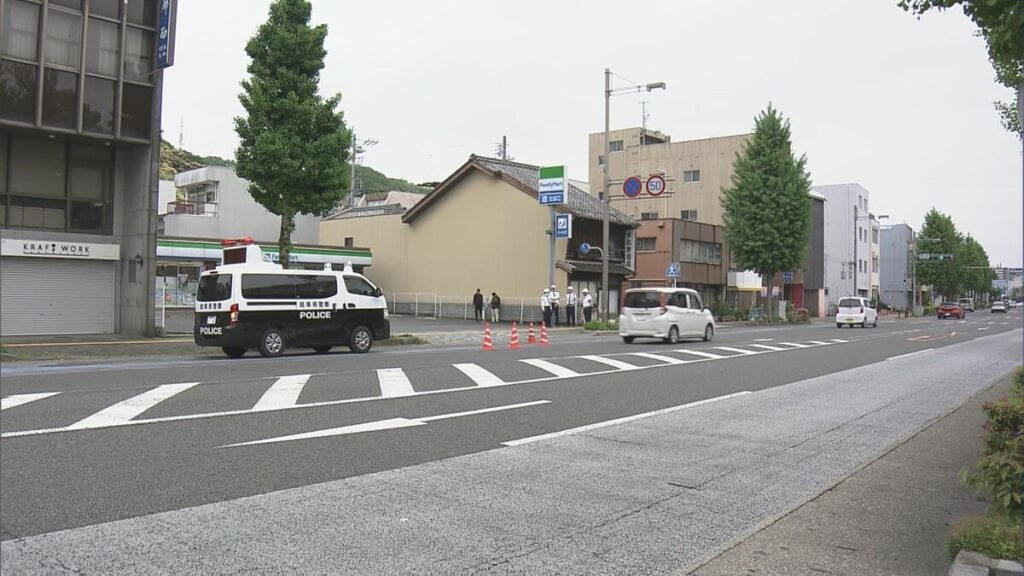 コンビニに入ろうと車線変更して… 86歳運転の軽乗用車が乗客54人の岐阜バスにぶつかる 2人けが 岐阜市 - Locipo（ロキポ） 無料テレビ動画・見逃しネット配信サービス