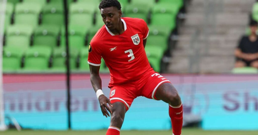 Defensive duo Cordoba and Ramos strike to boost momentum