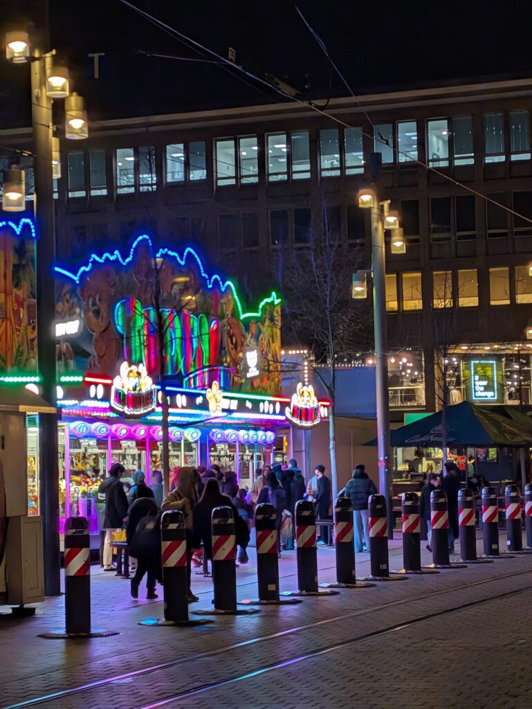 フランクフルト vs ロンドン: 会話文化の違い (私の意見)