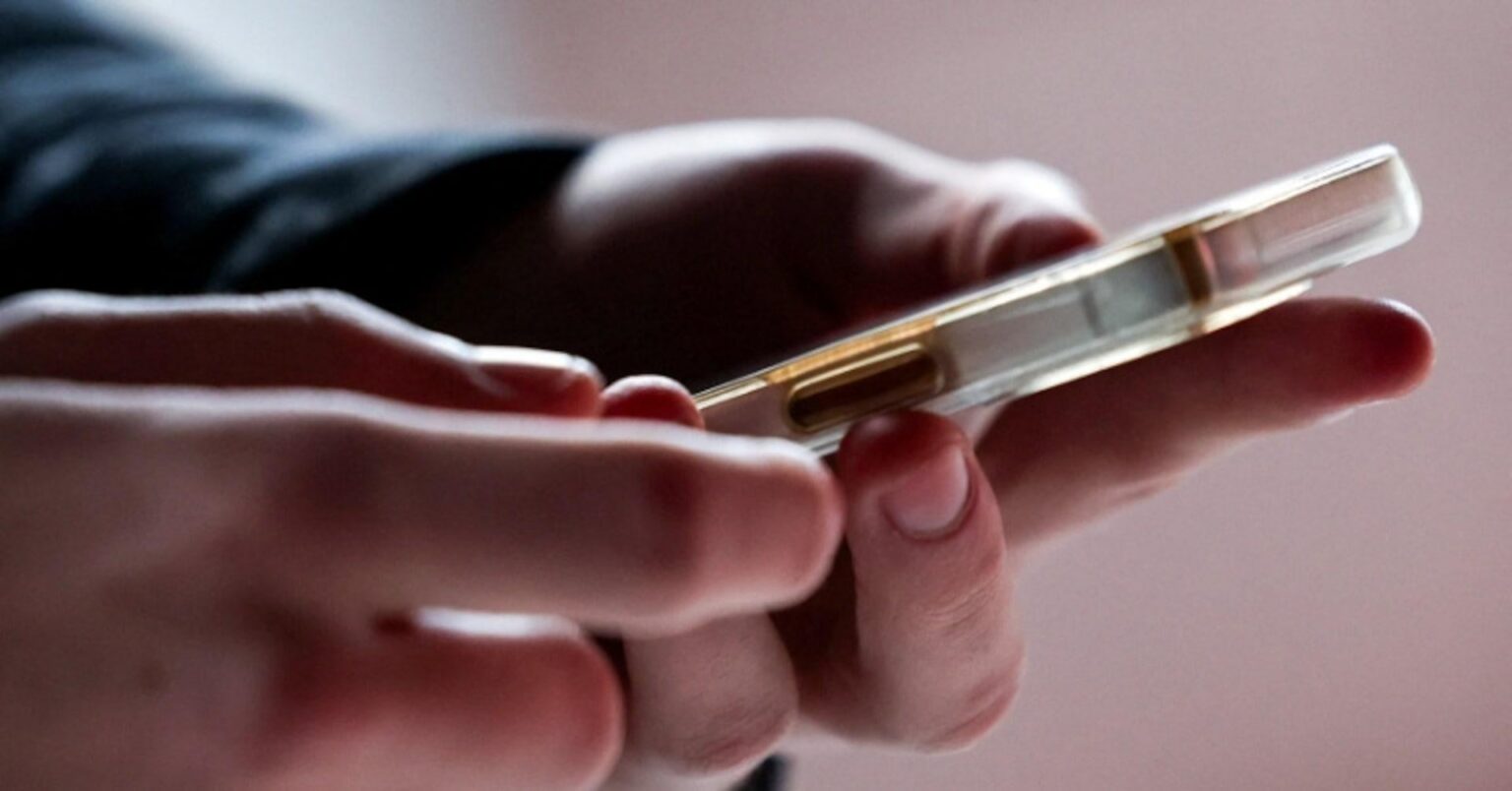 ノルウェー 、16歳未満のＳＮＳ利用禁止へ 年内に法案提出