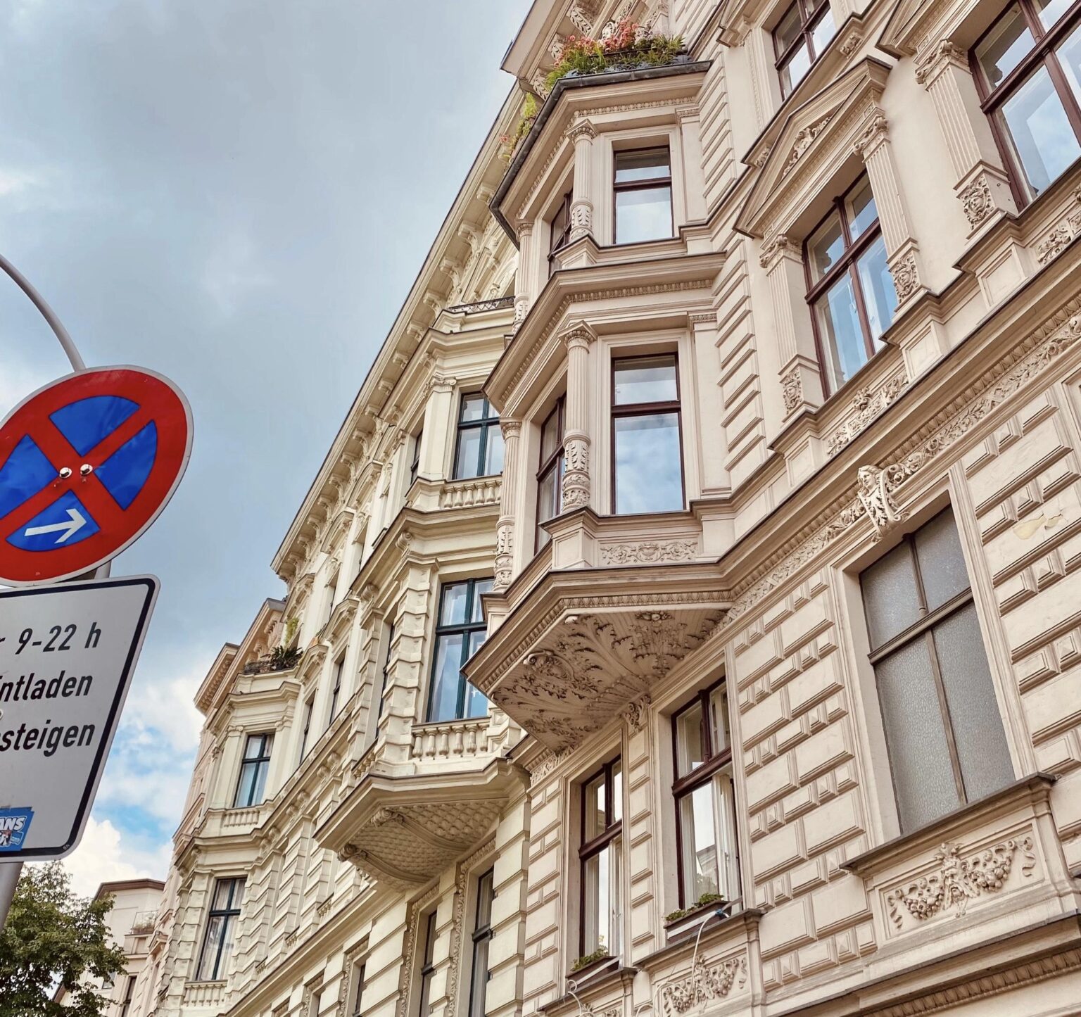 ベルリンの古い建物鑑賞ポスト