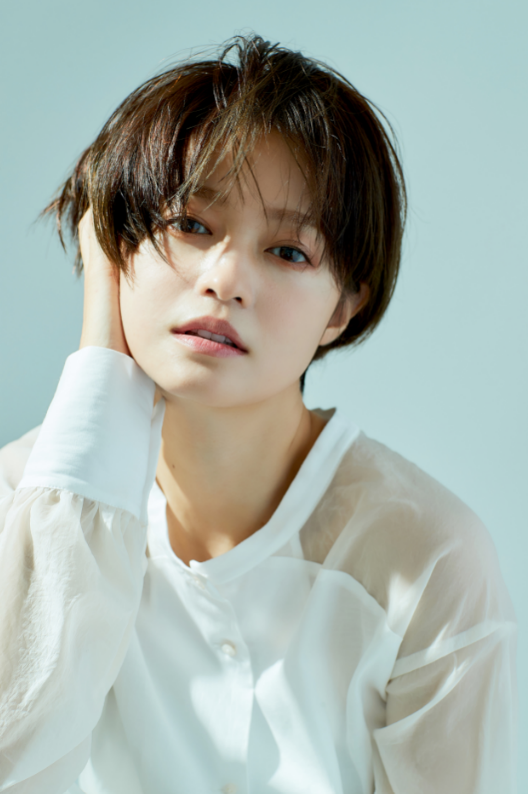 小林 涼子さんの写真