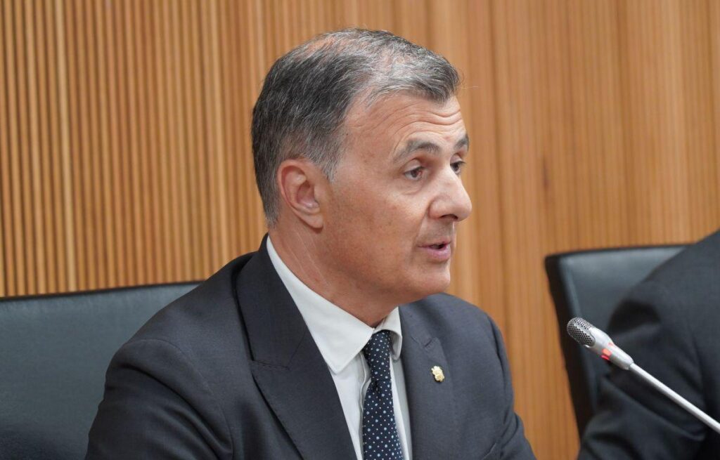 本日 - 2026 年 4 月 16 日にはさらにアイテムがあります。私が見つけたすべての見出しは次のとおりです...