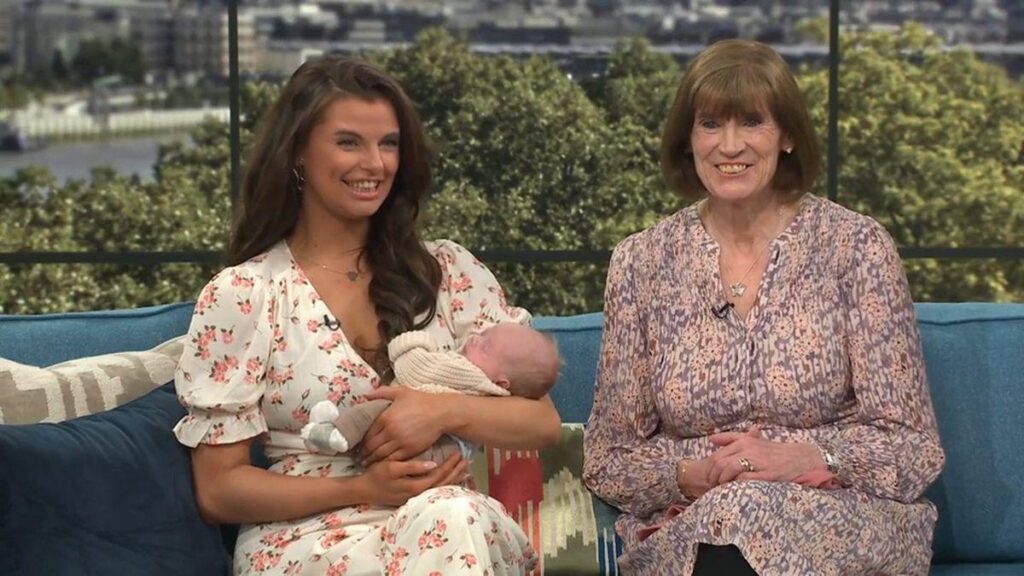 「大量のうんち」が必要だと思った女性が路上で出産することになった