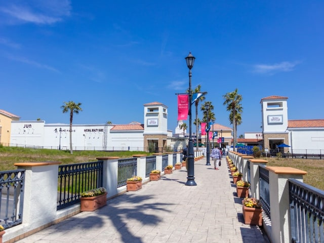 【女性288人が選ぶ】春に行きたい「佐賀県の旅行先」ランキング！ 2位「鳥栖プレミアム・アウトレット」、1位は？