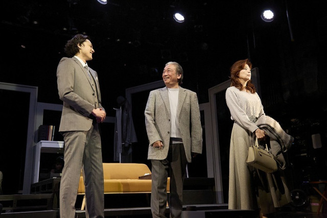 実力派ミュージカル俳優たちが歌わずに挑むイギリス戯曲  舞台『PRIVATE FEARS in PUBLIC PLACES』が開幕