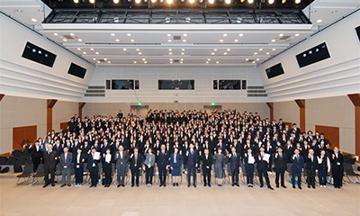 旭町医療専門職教育開始の儀が執り行われました | トピックス | ニュース