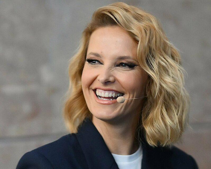 「レイプは意見の問題ではない」：100人以上の人物が公開書簡でクリスティーナ・フェレイラの発言を否定