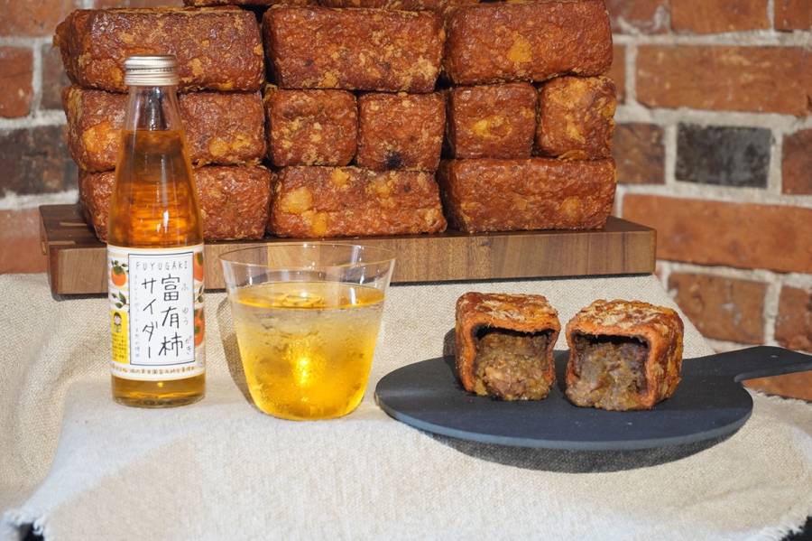 【奈良監獄ミュージアム】カフェで購入できる「レンガカレーパン」（600円）など