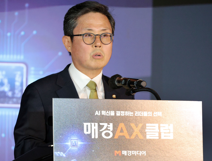 31日、毎経AXクラブの発足式で、共に民主党のアン·ドゴル議員が祝辞を述べている。 [ユ·ヨンソク、メギョンAX記者]