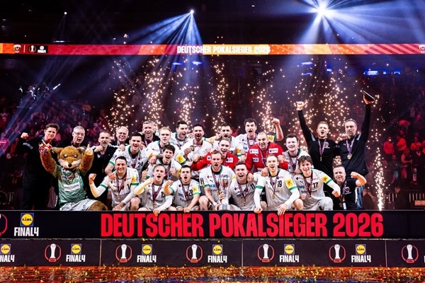 写真2025-26シーズンDHBカップ優勝を果たしたベルリン、写真出典=ブンデスリーガ
