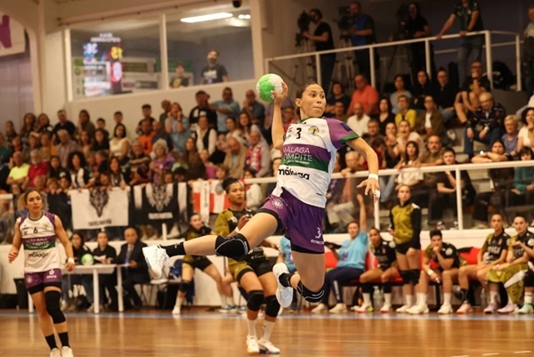 写真2025/26 EHF女子ハンドボールヨーロピアンカップグアルデスとマラガの試合の様子、写真出典=欧州ハンドボール連盟