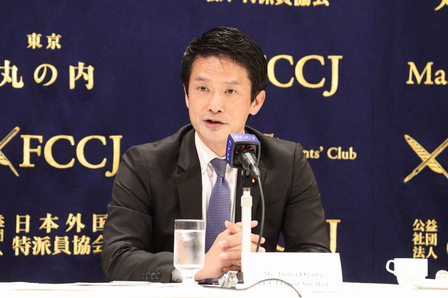 中道・小川代表、スペイン訪問で愕然...クロワッサンが1500円で「買えませんでした」　円安でANA機すら外国人客ばかり: J-CAST ニュース