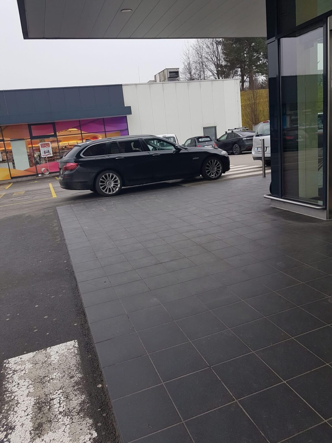 ホーファー駐車場