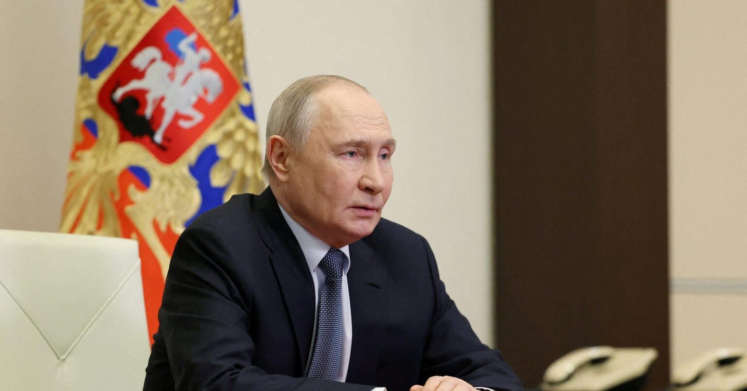 プーチン大統領の支持率がウクライナ戦争前以来最低に低下、国営世論調査機関が発表