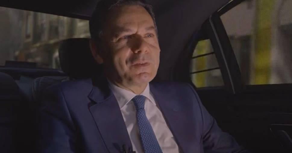 政府が交通上の慎重さを「強く訴えた」日、モンテネグロはシートベルトを着用していなかった