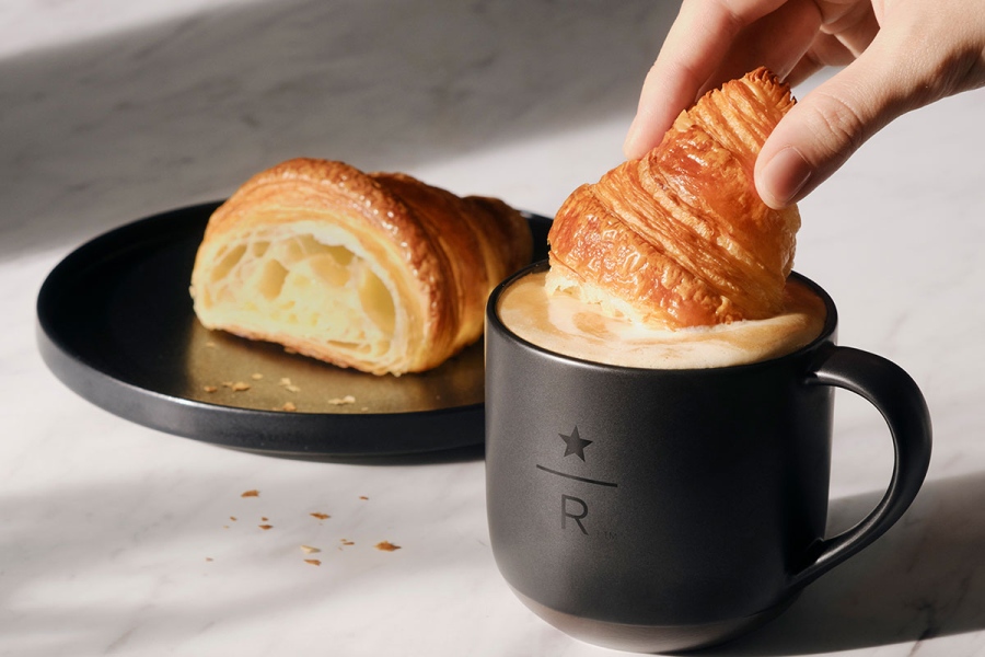 地下1階「STARBUCKS RESERVE® Cafe」4月10日オープン